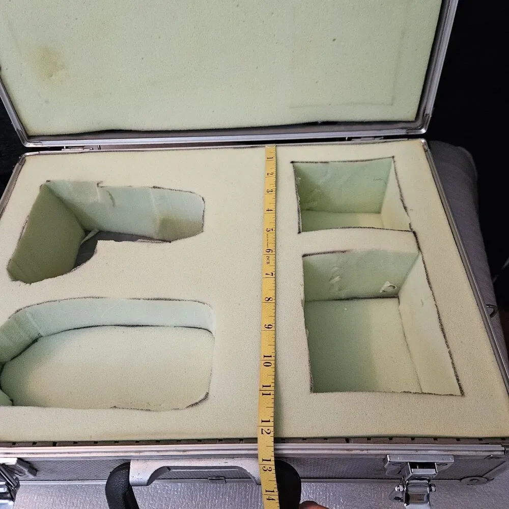 Professional Aluminum Utility Case: Hard-Shell Protective Storage - 18